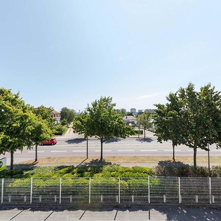 B&B Hotel Rouen Parc Des Expos Zenith Le Grand-Quevilly Buitenkant foto