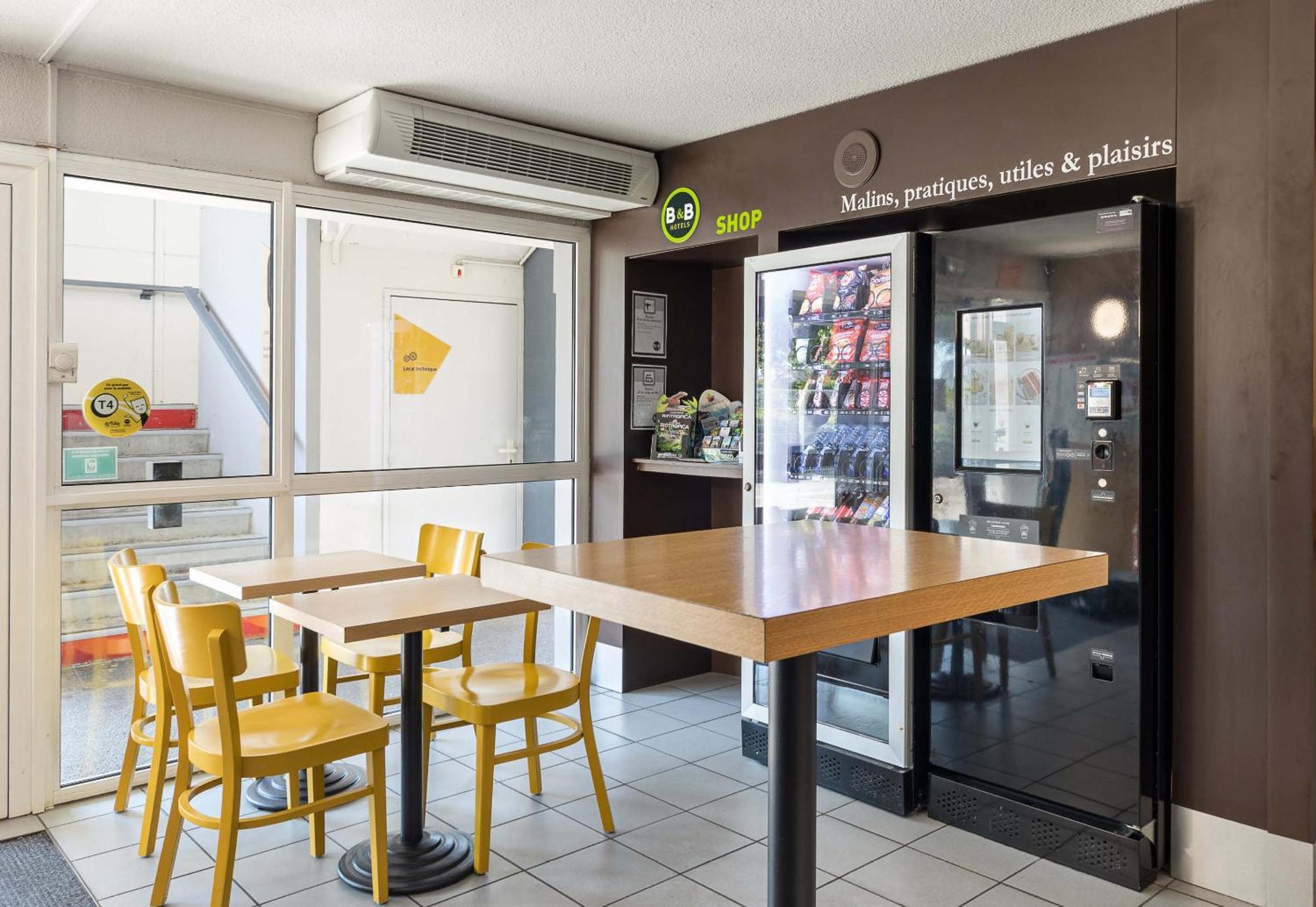 B&B Hotel Rouen Parc Des Expos Zenith Le Grand-Quevilly Buitenkant foto